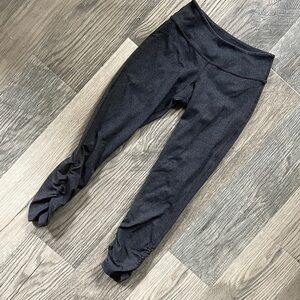 Beyond Yoga gray‎ capri leggings women’s XS